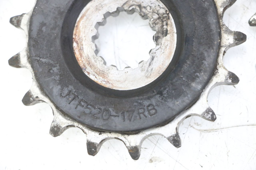 photo de ZESTAW ŁAŃCUCHA SUZUKI GSR 750 (2011 - 2017) - Widok ogólny