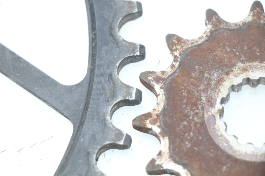 photo de ZESTAW ŁAŃCUCHA SUZUKI SV S ABS 650 (2003 - 2009) - Zoom stanu zużycia