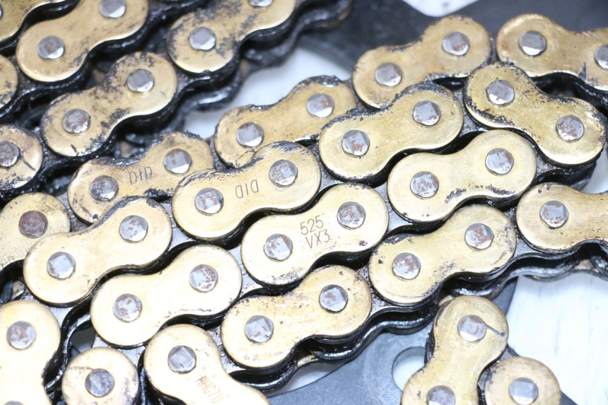 photo de ZESTAW ŁAŃCUCHA SUZUKI SV S 650 (2003 - 2009) - Szczegół części