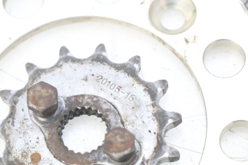 photo de ZESTAW ŁAŃCUCHA HONDA XR 70 (1997 - 2003) - Zbliżenie techniczne