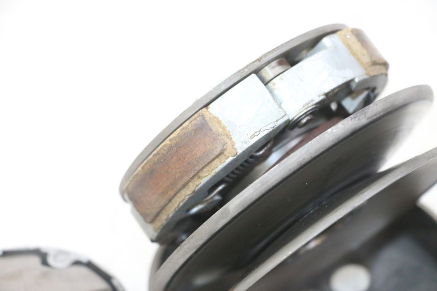 photo de ZESTAW SPRZĘGŁA I WARIATORA KYMCO AGILITY 4T 50 (2005 - 2018) - Inny kąt widzenia