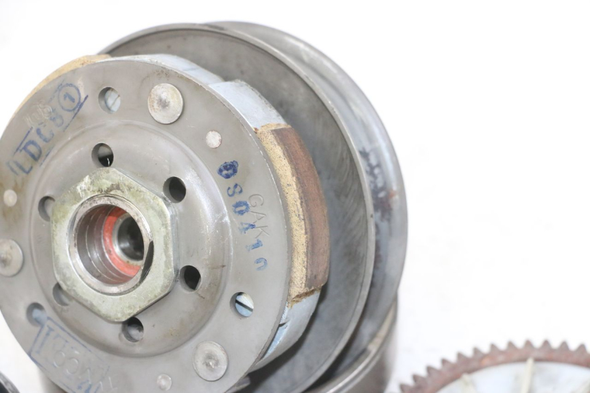 photo de ZESTAW SPRZĘGŁA I WARIATORA KYMCO AGILITY 4T 50 (2005 - 2018) - Zbliżenie techniczne