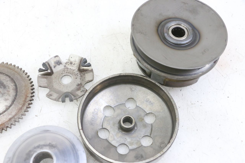 photo de ZESTAW SPRZĘGŁA I WARIATORA KYMCO AGILITY 4T 50 (2005 - 2018) - Widok ogólny