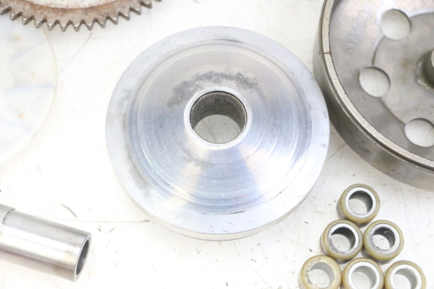 photo de ZESTAW SPRZĘGŁA I WARIATORA KYMCO AGILITY 4T 50 (2005 - 2018) - Punkty mocowania