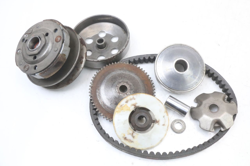 photo de ZESTAW SPRZĘGŁA I WARIATORA BAOTIAN TRAVEL SPIRIT 50 (2010 - 2012) - Szczegół części