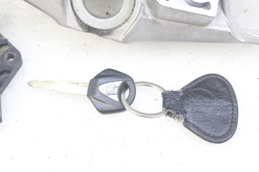 photo de ZESTAW ZAMKA, KLUCZYKA, CDI, STACYJKI NEIMAN YAMAHA FJR ABS 1300 (2006 - 2012) - Zoom jakości