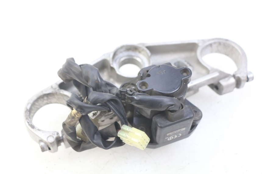 photo de ZESTAW ZAMKA, KLUCZYKA, CDI, STACYJKI NEIMAN YAMAHA FJR ABS 1300 (2006 - 2012) - Zbliżenie techniczne