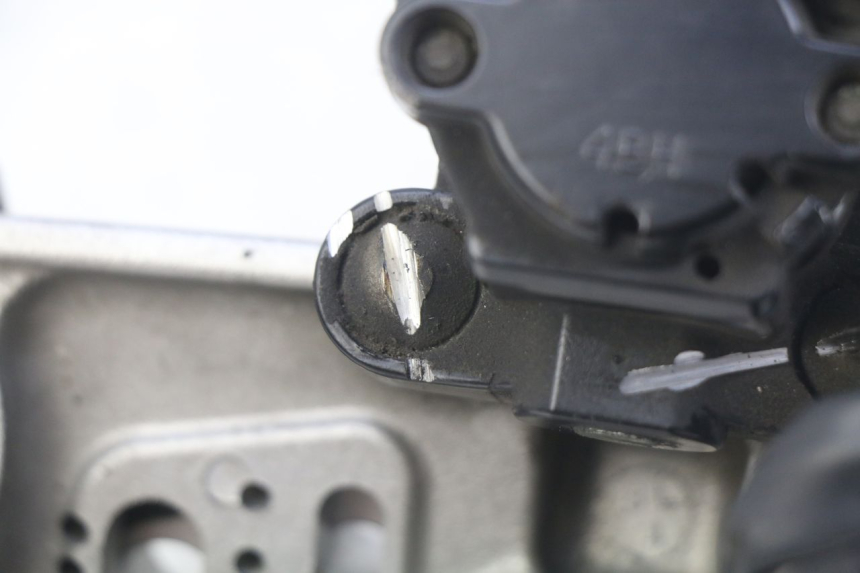 photo de ZESTAW ZAMKA, KLUCZYKA, CDI, STACYJKI NEIMAN YAMAHA FJR ABS 1300 (2006 - 2012) - Stan powierzchni