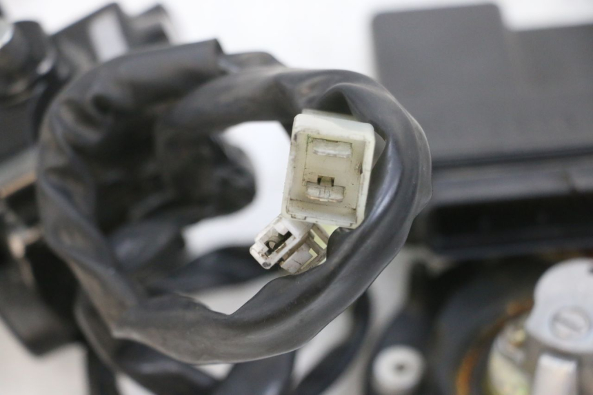 photo de ZESTAW ZAMKA, KLUCZYKA, CDI, STACYJKI NEIMAN YAMAHA FJR ABS 1300 (2006 - 2012) - Szczegół części