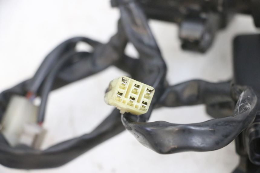 photo de ZESTAW ZAMKA, KLUCZYKA, CDI, STACYJKI NEIMAN YAMAHA FJR ABS 1300 (2006 - 2012) - Zoom stanu zużycia