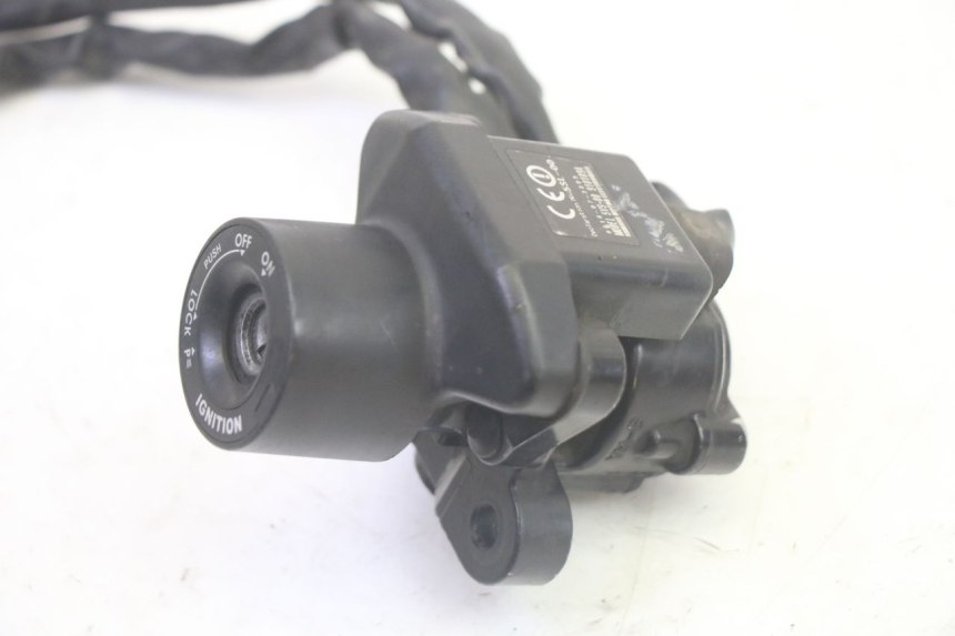 photo de ZESTAW ZAMKA, KLUCZYKA, CDI, STACYJKI NEIMAN YAMAHA FJR ABS 1300 (2006 - 2012) - Inny kąt widzenia