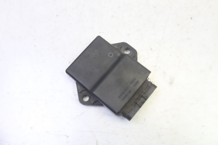 photo de ZESTAW ZAMKA, KLUCZYKA, CDI, STACYJKI NEIMAN YAMAHA FZ6 N FAZER 600 (2004 - 2006) - Zbliżenie komponentów