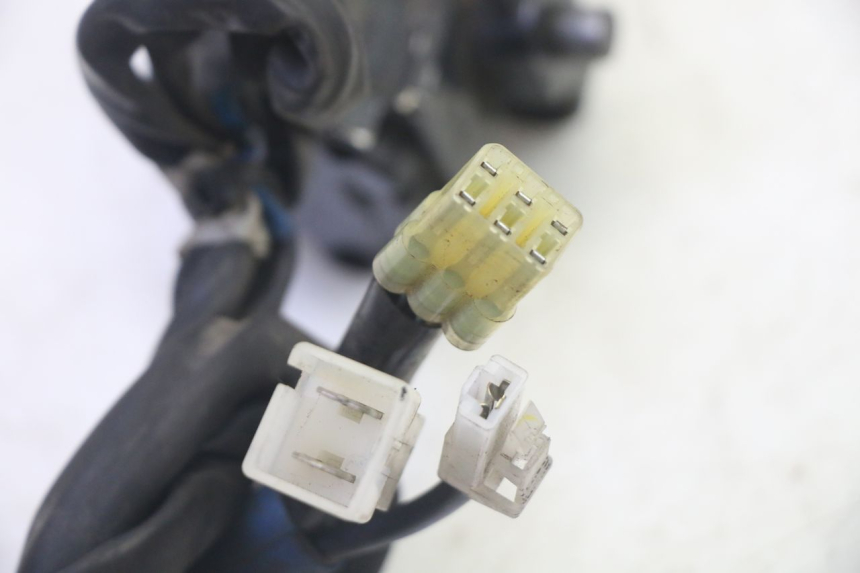 photo de ZESTAW ZAMKA, KLUCZYKA, CDI, STACYJKI NEIMAN YAMAHA FZ6 N FAZER 600 (2004 - 2006) - Punkty mocowania