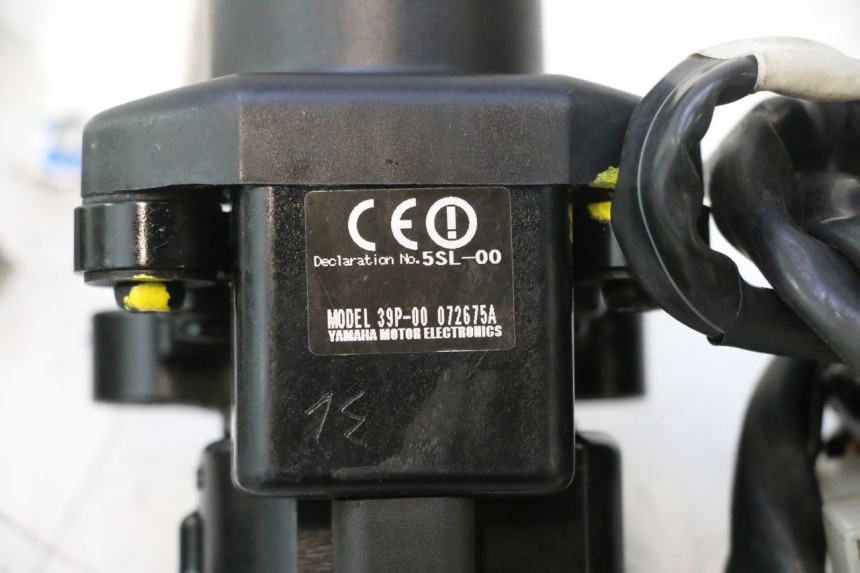 photo de ZESTAW ZAMKA KLUCZ CDI NEIMAN YAMAHA FZ8 800 (2010 - 2016) - Kontrola wizualna