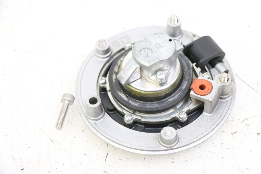 photo de ZESTAW ZAMKA, KLUCZYKA, CDI, STACYJKI NEIMAN SUZUKI GSR 750 (2011 - 2017) - Struktura - zbliżenie