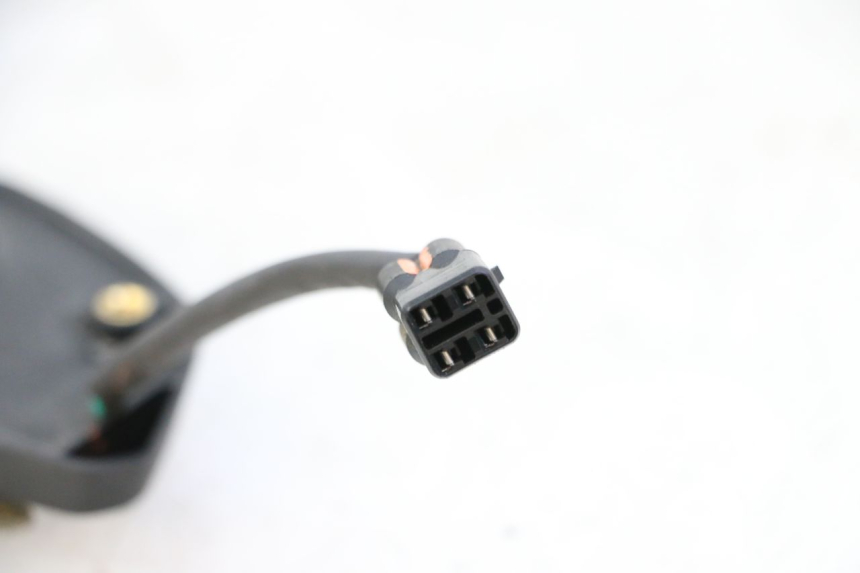 photo de ZESTAW ZAMKA, KLUCZYKA, CDI, STACYJKI NEIMAN SUZUKI GSR 750 (2011 - 2017) - Punkty mocowania