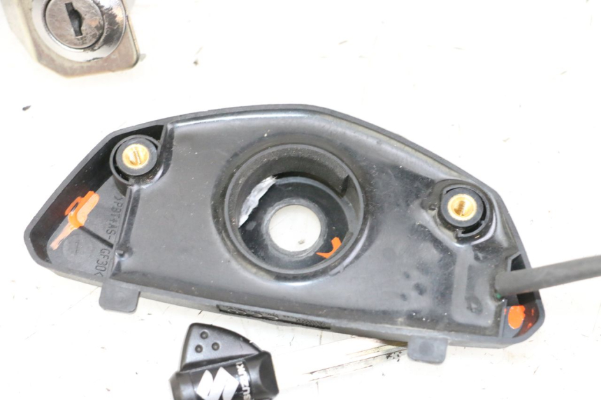 photo de ZESTAW ZAMKA, KLUCZYKA, CDI, STACYJKI NEIMAN SUZUKI GSR 750 (2011 - 2017) - Stan powierzchni