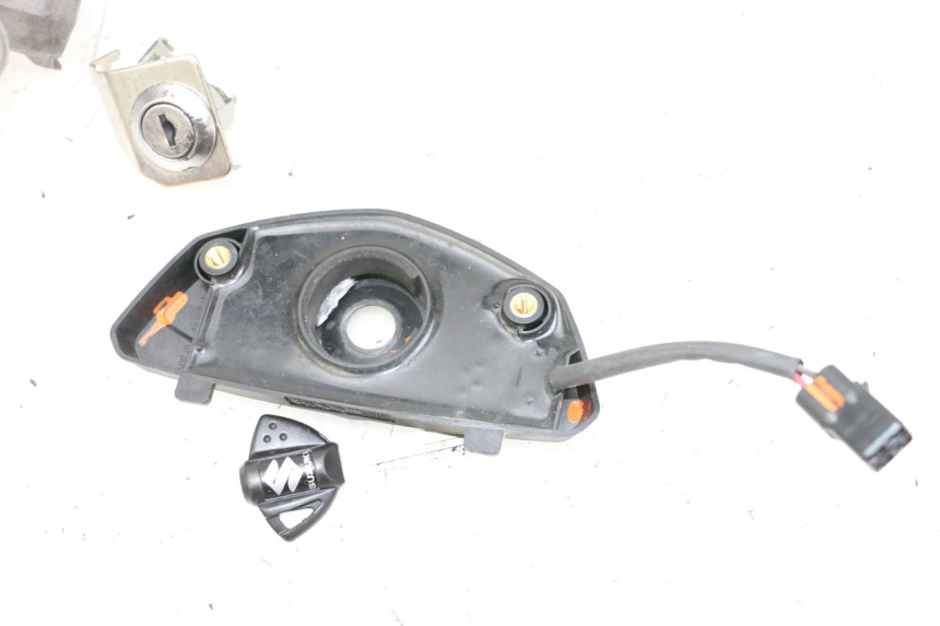 photo de ZESTAW ZAMKA, KLUCZYKA, CDI, STACYJKI NEIMAN SUZUKI GSR 750 (2011 - 2017) - Część sprawdzona