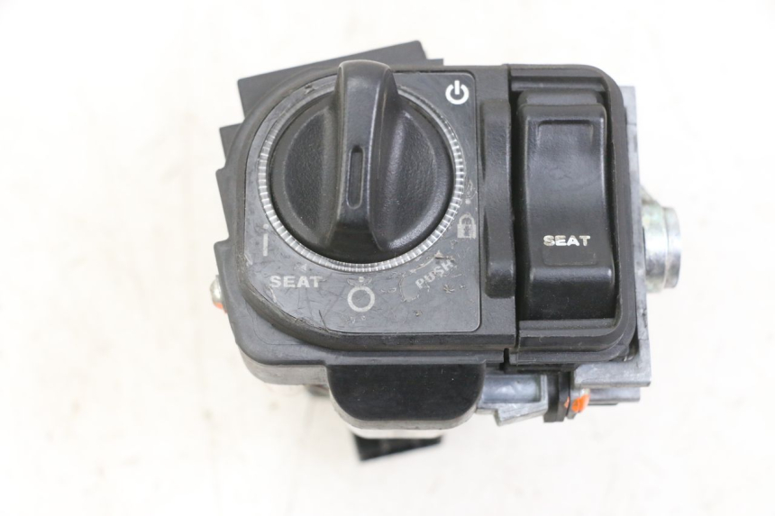 photo de ZESTAW ZAMKA, KLUCZYKA, CDI, STACYJKI NEIMAN HONDA SH i 300 (2015 - 2020) - Widok produktu