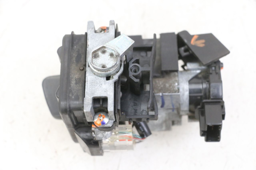 photo de ZESTAW ZAMKA, KLUCZYKA, CDI, STACYJKI NEIMAN HONDA SH i 300 (2015 - 2020) - Oznaczenia i referencje