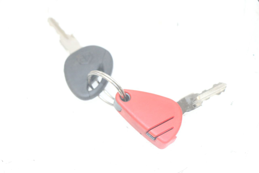 photo de ZESTAW ZAMKA, KLUCZYKA, CDI, STACYJKI NEIMAN PIAGGIO MP3 HPE 300 (2019 - 2026) - Zoom jakości