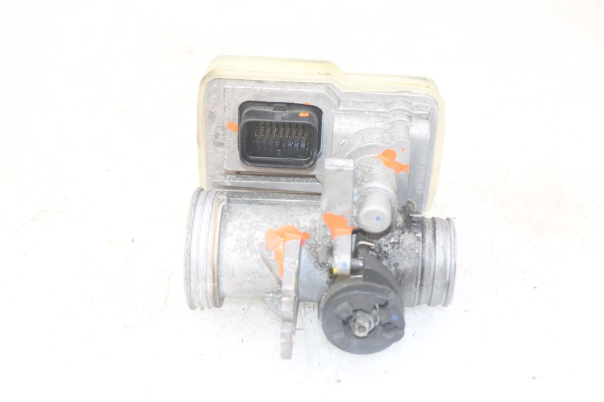 photo de ZESTAW ZAMKA, KLUCZYKA, CDI, STACYJKI NEIMAN PIAGGIO MP3 HPE 300 (2019 - 2026) - Inny kąt widzenia