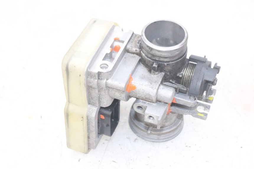 photo de ZESTAW ZAMKA, KLUCZYKA, CDI, STACYJKI NEIMAN PIAGGIO MP3 HPE 300 (2019 - 2026) - Punkty mocowania