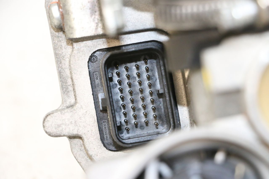 photo de ZESTAW ZAMKA, KLUCZYKA, CDI, STACYJKI NEIMAN PIAGGIO MP3 500 (2014 - 2017) - Stan powierzchni