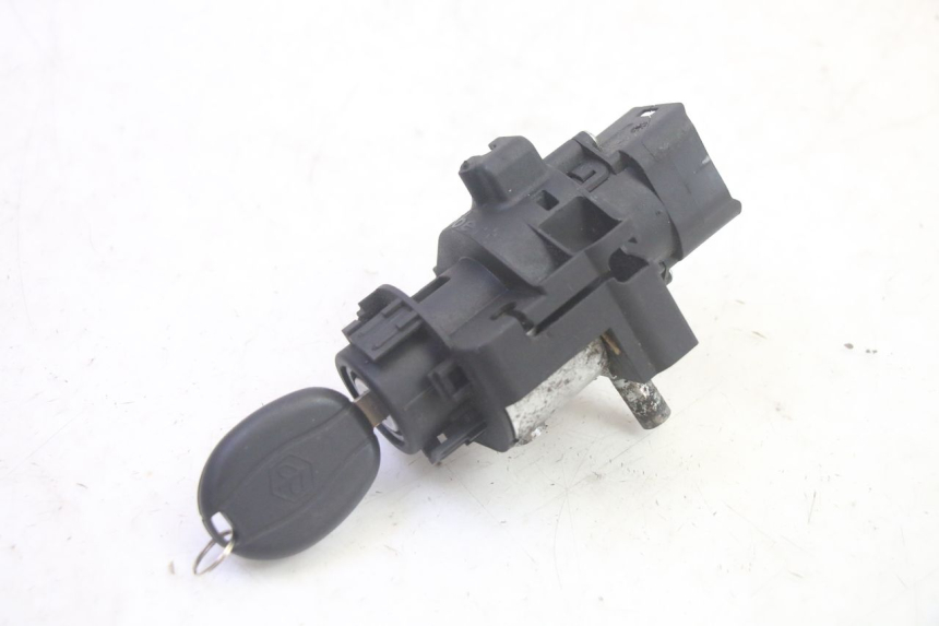 photo de ZESTAW ZAMKA, KLUCZA, CDI, STACYJKI NEIMAN PIAGGIO MP3 500 (2016 - 2018) - Punkty mocowania