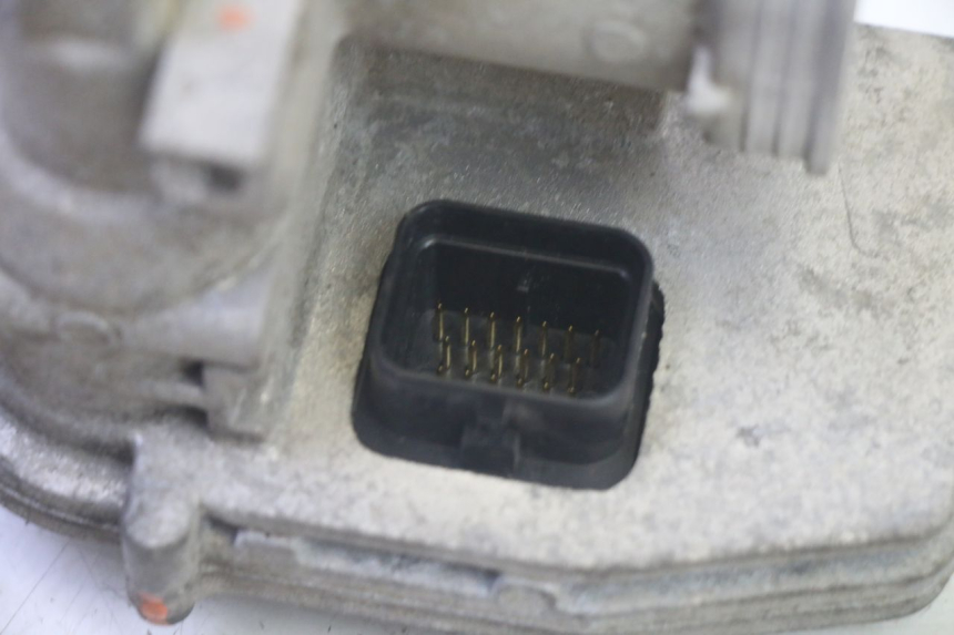 photo de ZESTAW ZAMKA, KLUCZYKA, CDI, STACYJKI NEIMAN PIAGGIO MP3 RL 250 (2006 - 2010) - Inny kąt widzenia