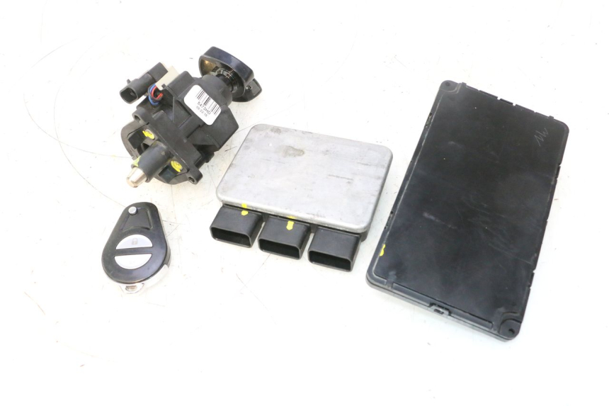 photo de ZESTAW ZAMKA KLUCZ CDI NEIMAN HARLEY DAVIDSON ROAD GLIDE FLTRXSE 1920 (2018 - 2022) - Kontrola wizualna