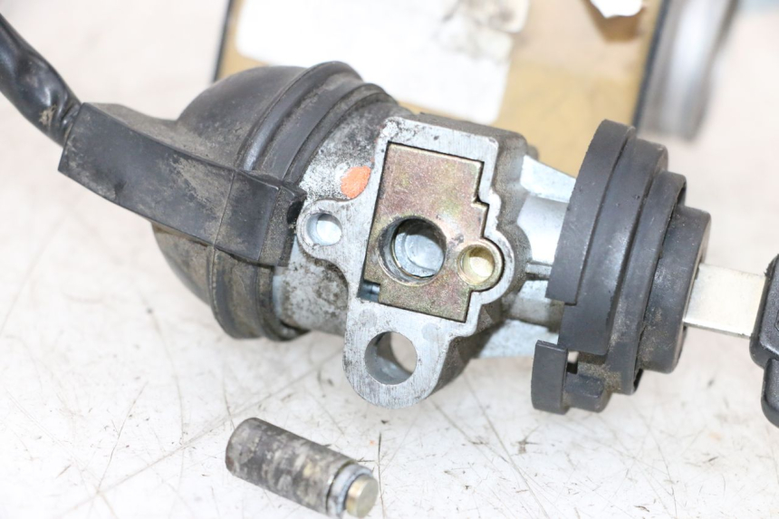 photo de ZESTAW ZAMKA, KLUCZYKA, CDI, STACYJKI NEIMAN PEUGEOT SATELIS 125 (2013 - 2018) - Zdjęcie dodatkowe