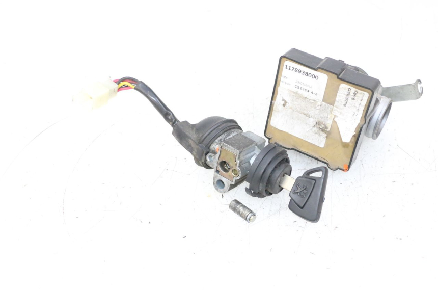 photo de ZESTAW ZAMKA, KLUCZYKA, CDI, STACYJKI NEIMAN PEUGEOT SATELIS 125 (2013 - 2018) - Alternatywny kąt