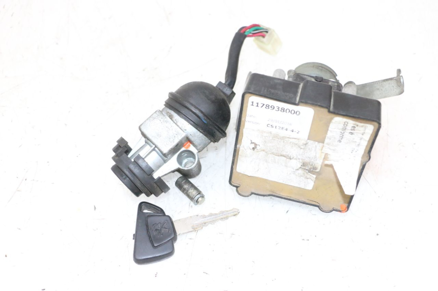 photo de ZESTAW ZAMKA, KLUCZYKA, CDI, STACYJKI NEIMAN PEUGEOT SATELIS 125 (2013 - 2018) - Zoom stanu zużycia