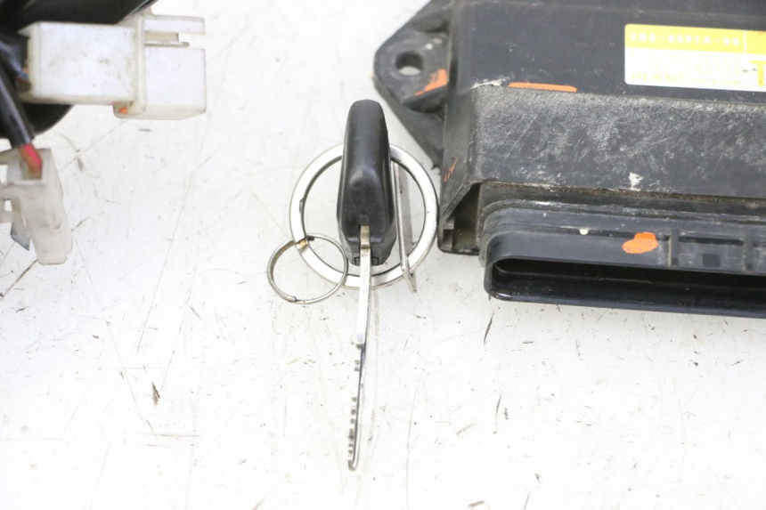 photo de ZESTAW ZAMKA, KLUCZYKA, CDI, STACYJKI NEIMAN YAMAHA TDM ABS 900 (2002 - 2014) - Szczegóły charakterystyczne