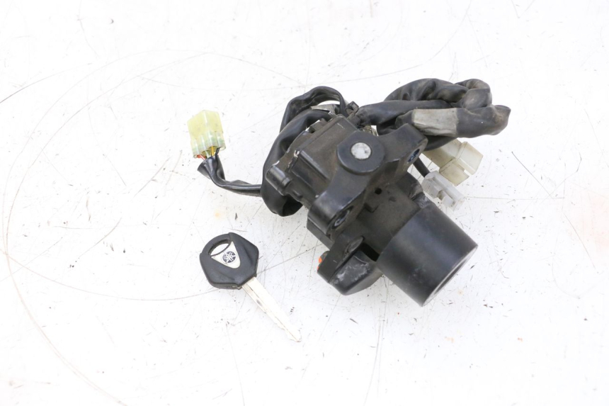 photo de ZESTAW ZAMKA, KLUCZYKA, CDI, STACYJKI NEIMAN YAMAHA TDM ABS 900 (2002 - 2014) - Inny kąt widzenia