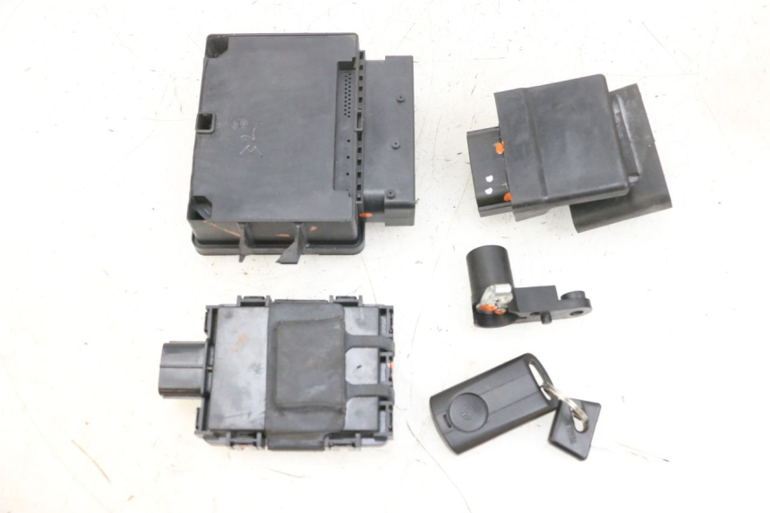 photo de ZESTAW ZAMKA KLUCZ CDI NEIMAN YAMAHA TRICITY 300 (2020 - 2024) - Widok produktu