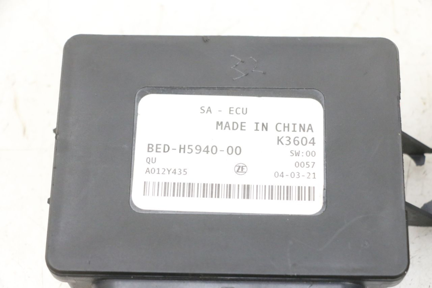 photo de ZESTAW ZAMKA KLUCZ CDI NEIMAN YAMAHA TRICITY 300 (2020 - 2024) - Widok z bliska