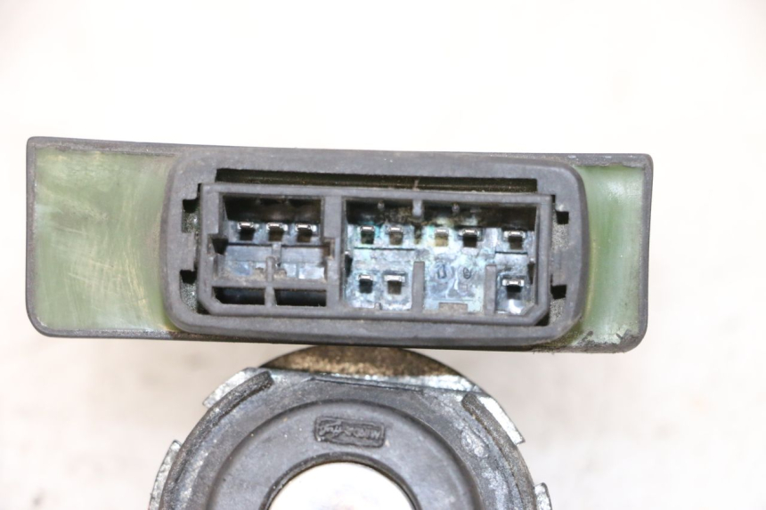 photo de ZESTAW ZAMKA, KLUCZYKA, CDI, STACYJKI NEIMAN PIAGGIO X8 125 (2004 - 2007) - Zoom stanu zużycia