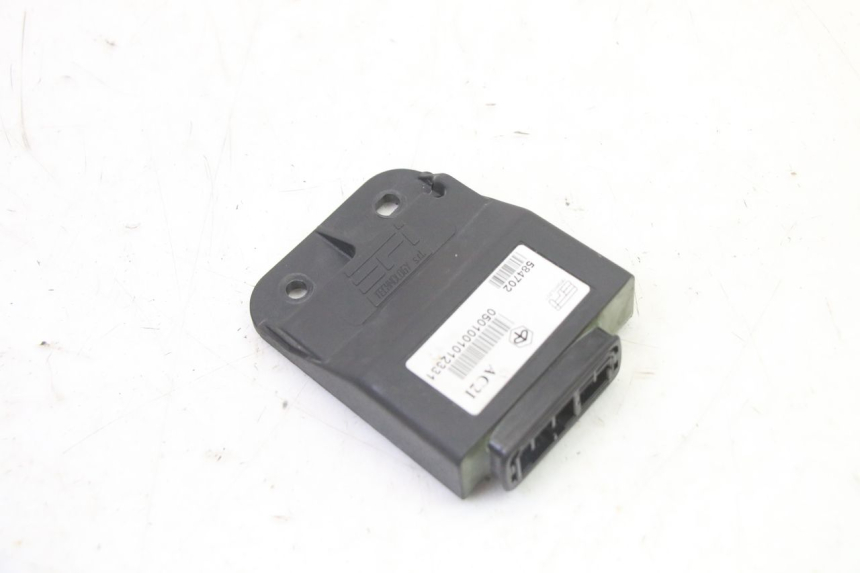 photo de ZESTAW ZAMKA, KLUCZYKA, CDI, STACYJKI NEIMAN PIAGGIO X9 EVOLUTION 125 (2003 - 2007) - Zbliżenie techniczne