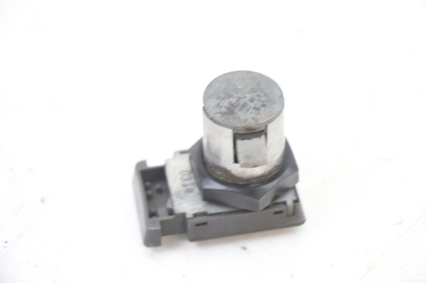 photo de ZESTAW ZAMKA, KLUCZA, CDI, STACYJKI NEIMAN YAMAHA X-MAX XMAX ABS 250 (2010 - 2014) - Alternatywny kąt