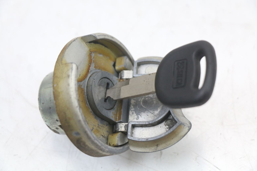 photo de ZESTAW ZAMKA I KLUCZYKA STACYJKI KYMCO AGILITY 4T 50 (2005 - 2018) - Część sprawdzona