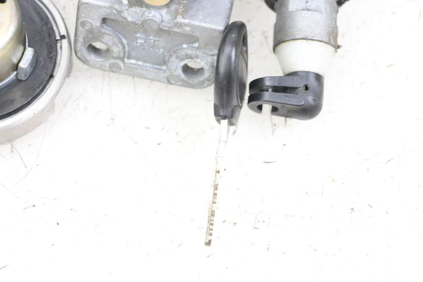 photo de ZESTAW ZAMKA I KLUCZYKA NEIMAN KYMCO AGILITY RS 4T 50 (2009 - 2013) - Szczegół części