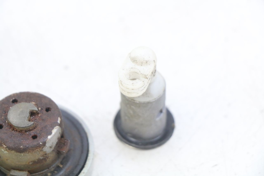 photo de ZESTAW ZAMKA I KLUCZYKA NEIMAN BAOTIAN BT 49 QT-9 50 (2006 - 2010) - Inny kąt widzenia