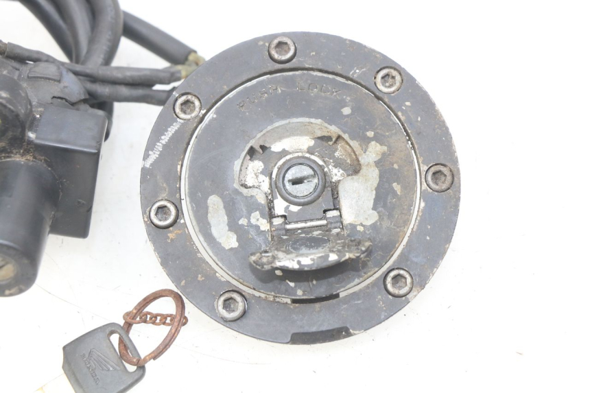 photo de ZESTAW ZAMKA I KLUCZYKA NEIMAN HONDA CBR RR FIREBLADE 900 (1992 - 1994) - Zdjęcie dodatkowe