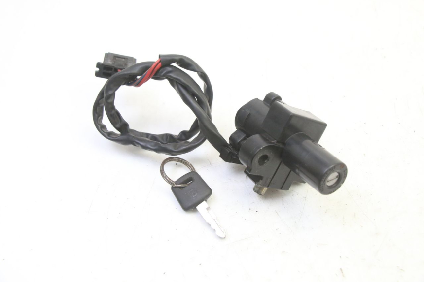 photo de ZESTAW ZAMKA I KLUCZYKA NEIMAN HONDA CBR RR FIREBLADE 900 (1992 - 1994) - Inny kąt widzenia