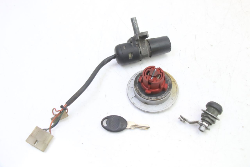 photo de ZESTAW ZAMKA I KLUCZYKA NEIMAN APRILIA CLASSIC 125 (1995 - 2001) - Szczegół części