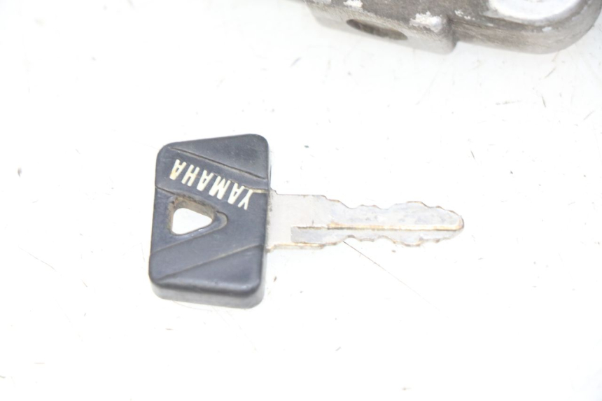 photo de ZESTAW ZAMKA I KLUCZYKA NEIMAN YAMAHA FJ 3CX 1200 (1986 - 1996) - Szczegóły charakterystyczne