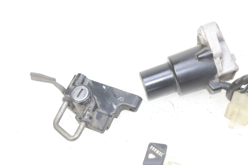 photo de ZESTAW ZAMKA I KLUCZYKA NEIMAN YAMAHA FJ 3CX 1200 (1986 - 1996) - Zoom stanu zużycia