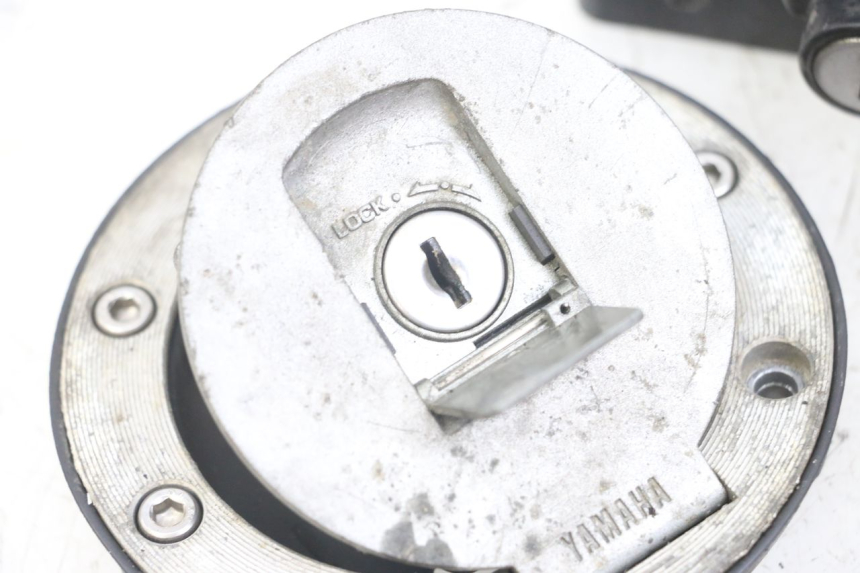 photo de ZESTAW ZAMKA I KLUCZYKA NEIMAN YAMAHA FJ 3CX 1200 (1986 - 1996) - Część sprawdzona